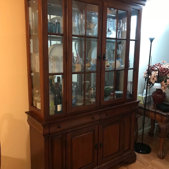 raymour & flanigan Other Raymour Flanigan 2pc China Wlightning Poshmark